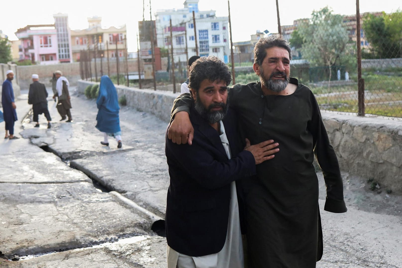 Kabul, Afghanistan: Nach dem Anschlag auf eine Moschee werden viele Todesopfer befürchtet.