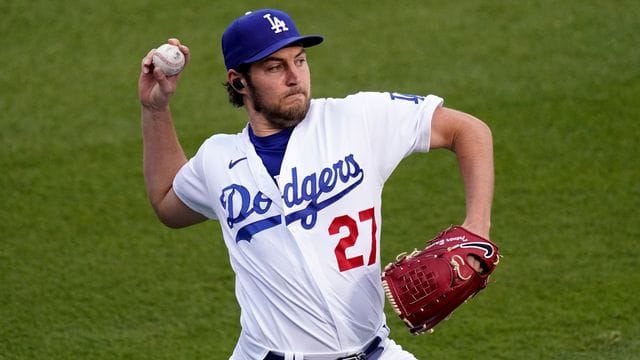 Trevor Bauer wird sexuelle Gewalt vorgeworfen - nun ziehen die Dodgers weitere Konsequenzen. Trevor Bauer wird sexuelle Gewalt vorgeworfen - nun ziehen die Dodgers weitere Konsequenzen.