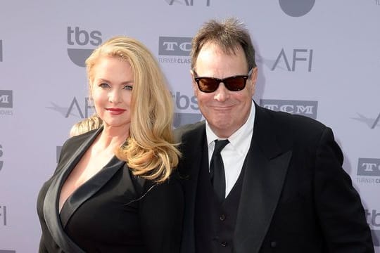 Der kanadische Schauspieler Dan Aykroyd und seine Frau Donna Dixon wollen zukünftig getrennte Wege gehen.