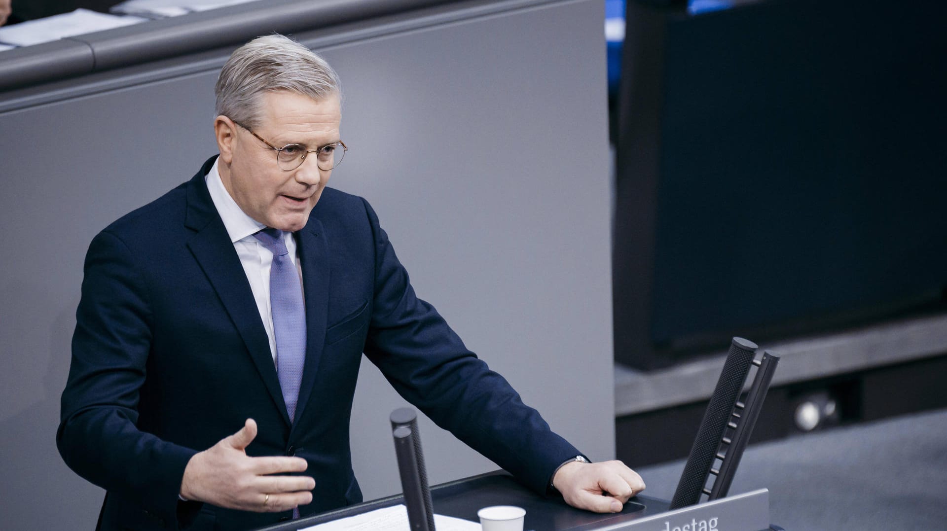 Bundestagsabgeordneter Norbert Röttgen, CDU (Archiv): Schwesig sei in ihrem Amt nicht mehr zu halten.