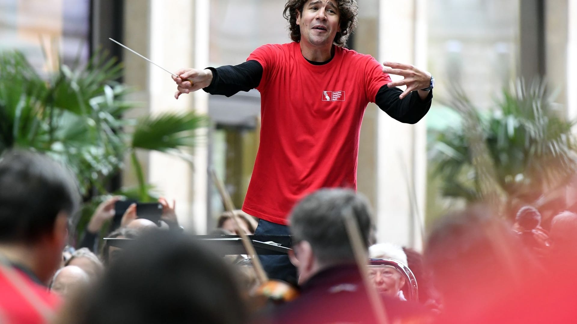 Robin Ticciati Robin Ticciati