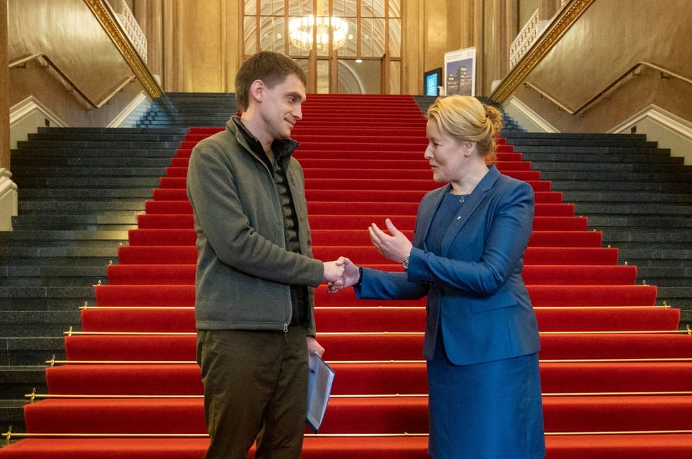 Berlins Bürgermeisterin empfängt Bürgermeister von Melitopol