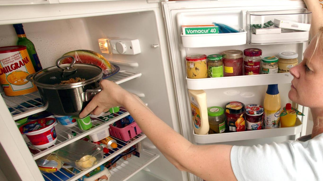 Kühlschrank: Speisereste kommen ganz nach oben.