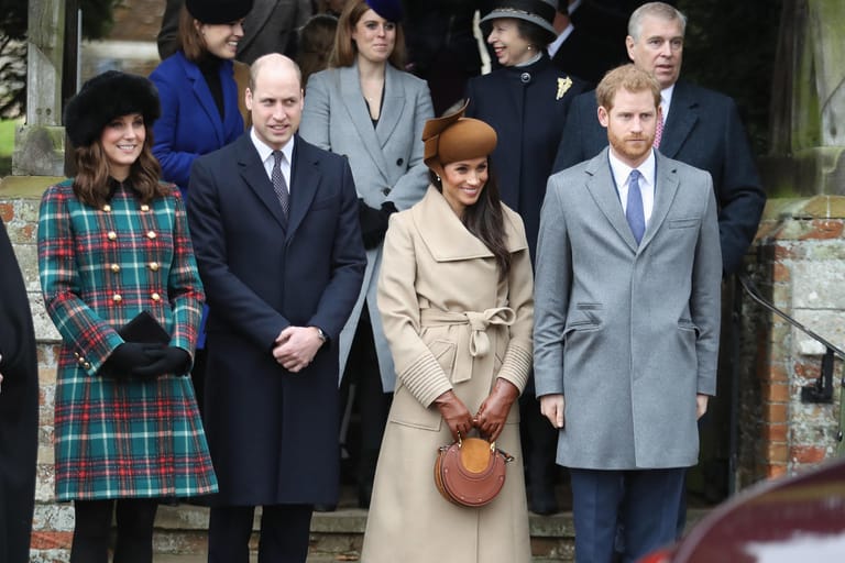 Dezember 2017: Kate, William, Meghan und Harry nehmen am Weihnachtsgottesdienst teil.