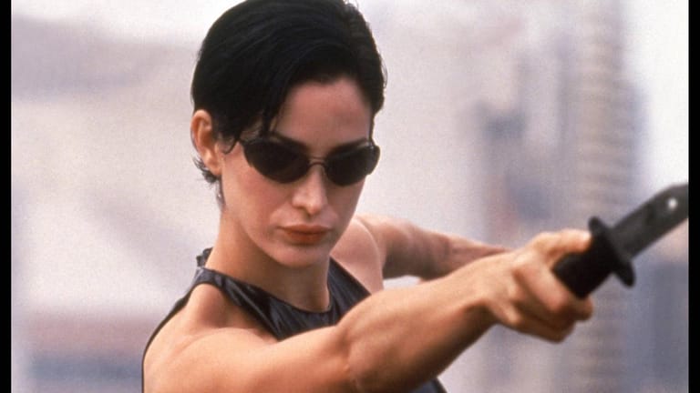 1999: So sah Carrie-Anne Moss damals im Film "Matrix" aus.