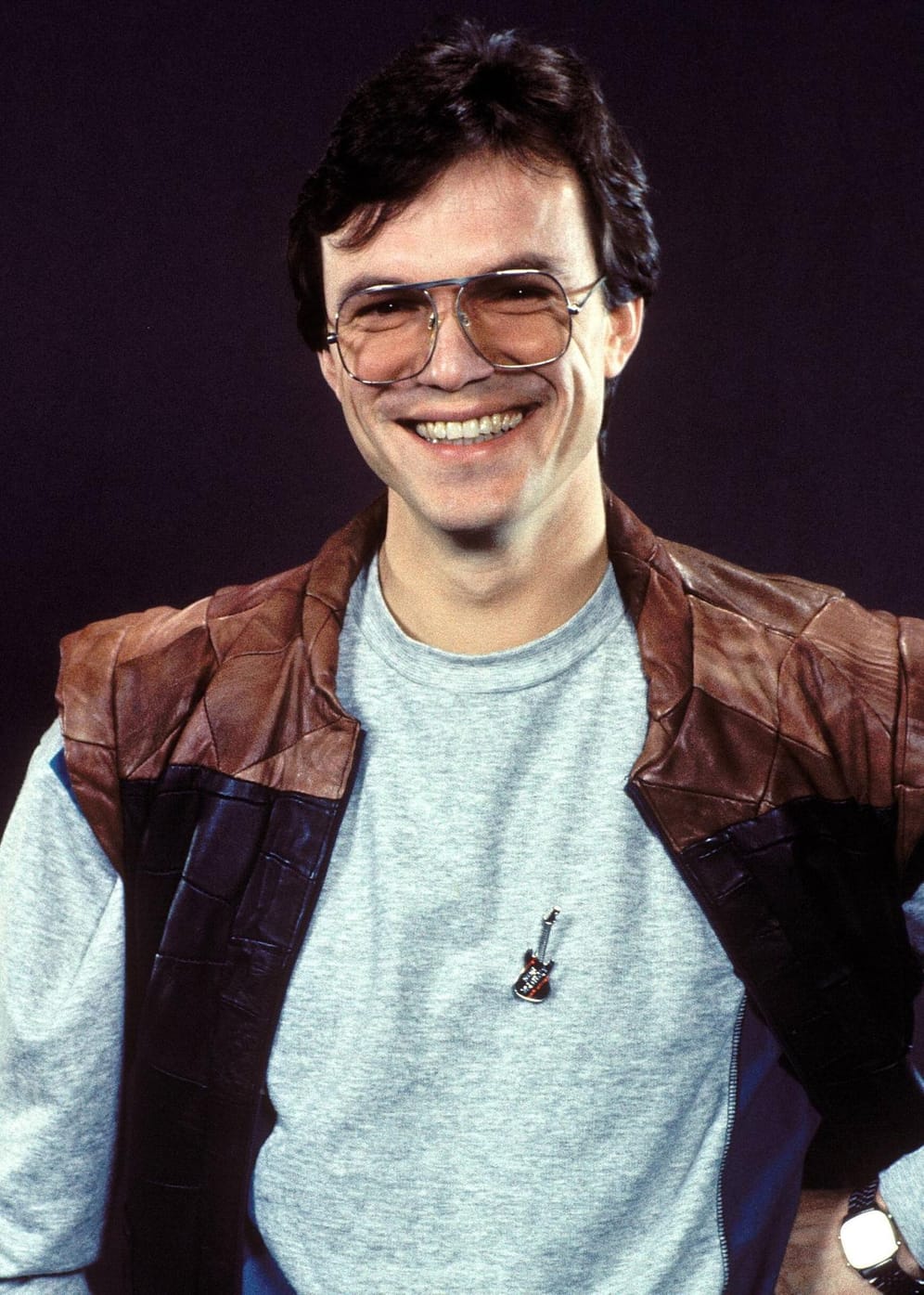 Entertainer Wolfgang Lippert: 1983 landete er mit "Erna kommt" einen Hit in der DDR. 1984 bekam er seine eigene Unterhaltungssendung "Meine erste Show", später moderierte er auch "Glück muß man haben". 1989 wurde er zum "Fernsehliebling" gewählt.