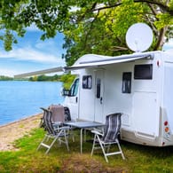 Urlaub im Camper: Für erste Erfahrungen empfiehlt sich das Mieten oder Sharen. Aber was ist der Unterschied? Und was kostet es?