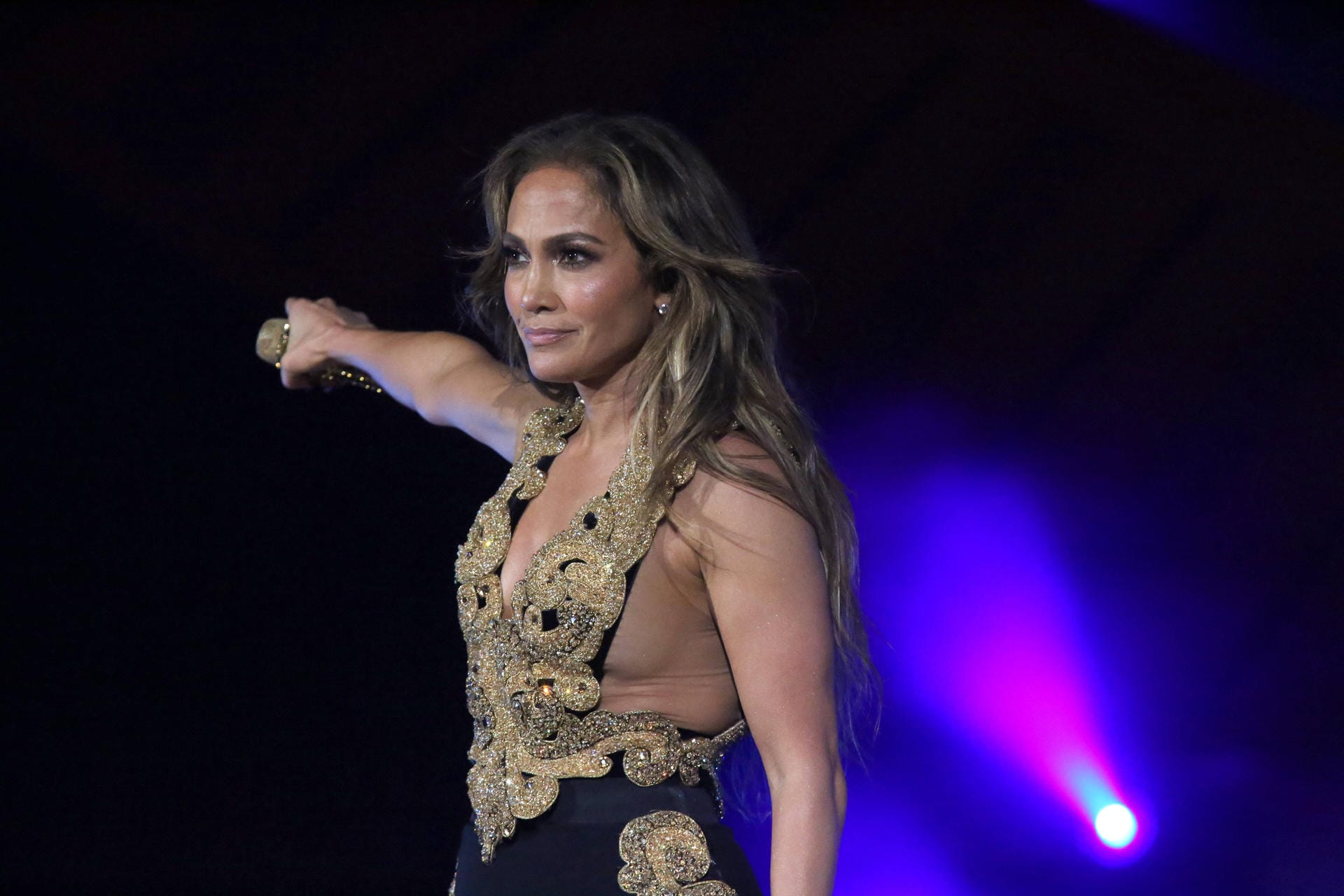Jennifer Lopez: Ende Februar 2008 brachte die Musikerin ihre Zwillinge zur Welt, im September gab sie ein Konzert in Athen.