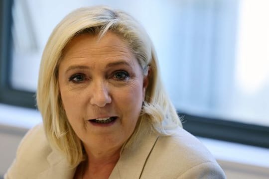 Marine Le Pen kann auf Unterstützer des Rechtsextremen Éric Zemmour und Stimmen einiger rechter Konservativer setzen, jedoch kaum aus dem Mitte-Links-Lager.