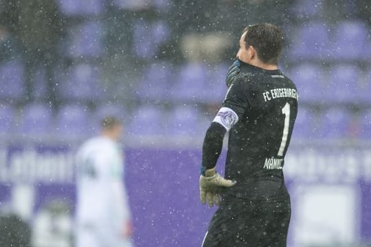 Aues Torhüter Martin Männel fällt wegen einer Innenmeniskusverletzung im linken Knie für den Rest der Saison aus.