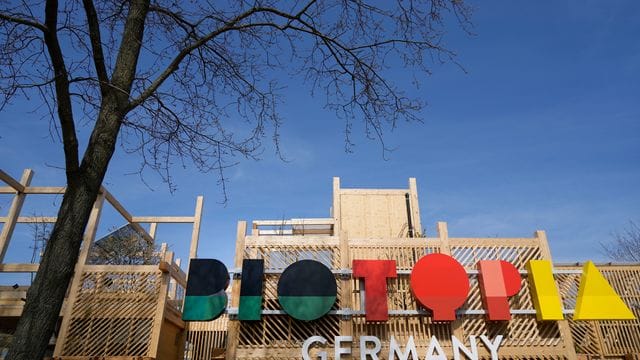 Der deutsche Pavillon "Biotopia" auf dem Gelände der Floriade.