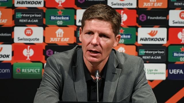 Muss mit der Eintracht auf dem Weg ins Halbfinale im Camp Nou die größtmögliche Hürde nehmen: Cheftrainer Oliver Glasner.