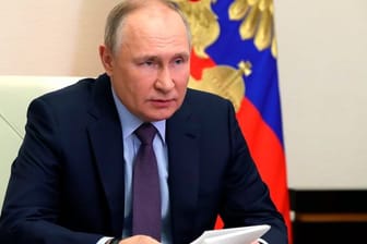 Rund zwei Wochen nach der Umstellung auf Rubel-Zahlungen für russisches Gas hat Kremlchef Putin angeblich durch westliche Banken verschuldete Zahlungsausfälle beklagt.