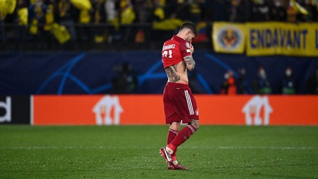 Der FC Bayern München muss in Bielefeld auf Lucas Hernández verzichten. Der FC Bayern München muss in Bielefeld auf Lucas Hernández verzichten.