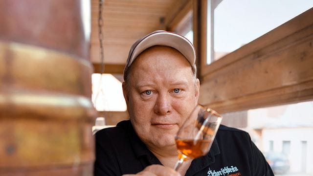 Georg "Schorsch" Tscheuschner: Er reklamiert für sich, das stärkste Bier der Welt gebraut zu haben. Das "Schorschbock 57".