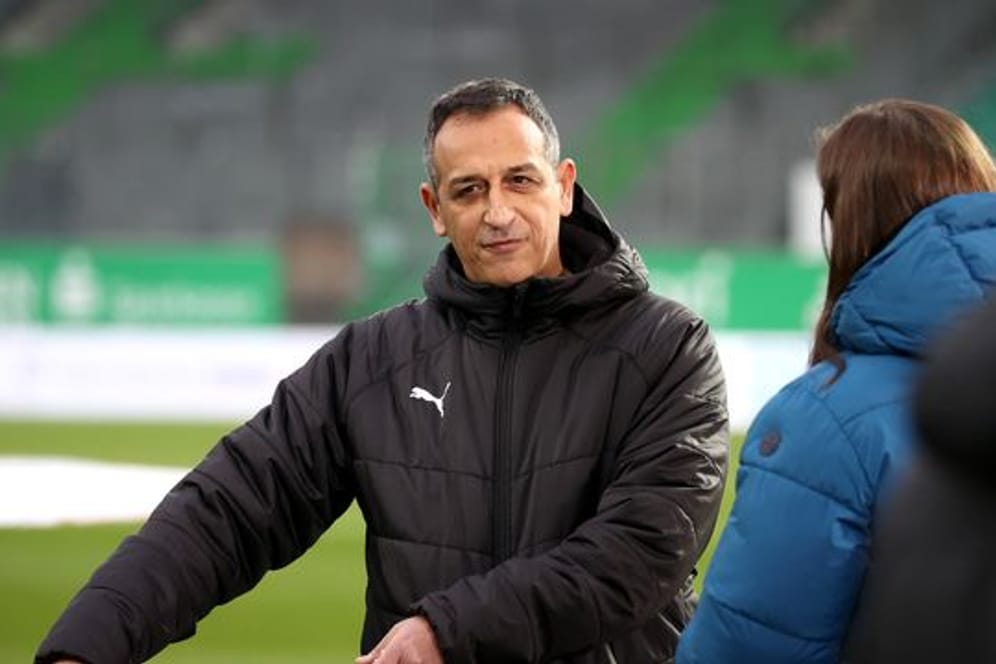 War mit der Schiedsrichter-Leistung beim Fürther Punkt bei Hoffenheim nicht einverstanen: Sportdirektor Rachid Azzouzi.