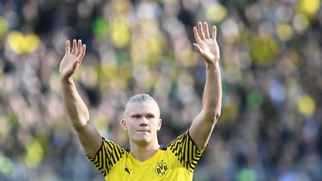 Ist rechtzeitig vor dem Bundesliga-Hit gegen Bayern wieder fit: BVB-Torjäger Erling Haaland. Ist rechtzeitig vor dem Bundesliga-Hit gegen Bayern wieder fit: BVB-Torjäger Erling Haaland.
