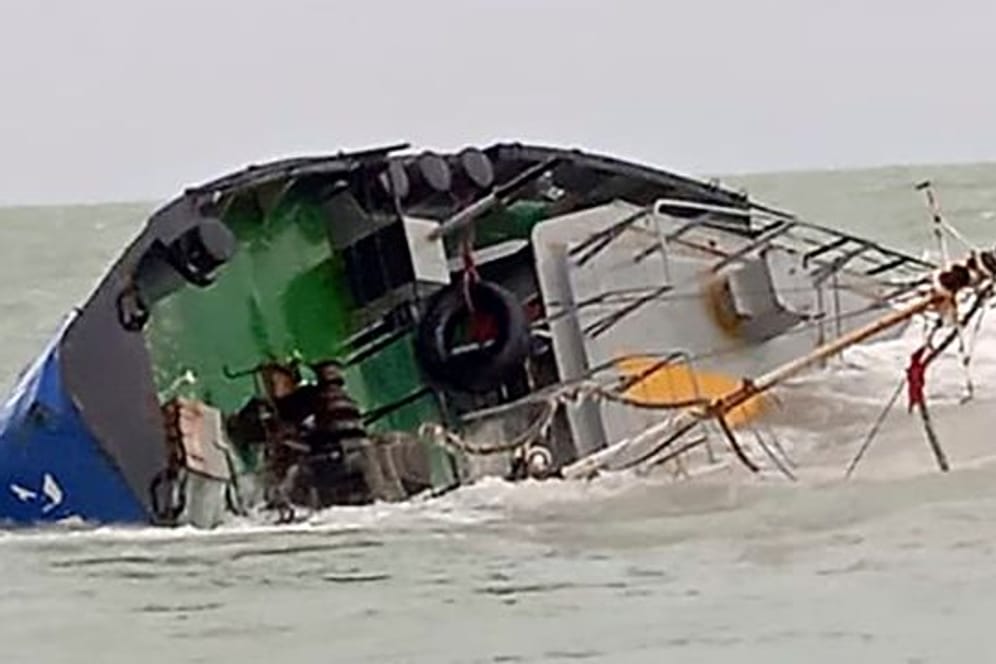 Das Handelsschiff "Xelo", das in tunesischen Hoheitsgewässern im Golf von Gabès vor der Südostküste Tunesiens gesunken ist.