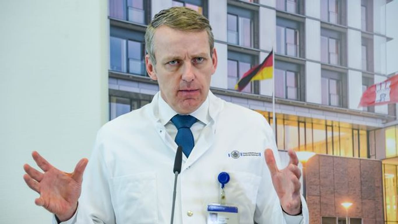 Stefan Kluge ist Direktor der Klinik für Intensivmedizin am Universitätsklinikum Hamburg-Eppendorf.