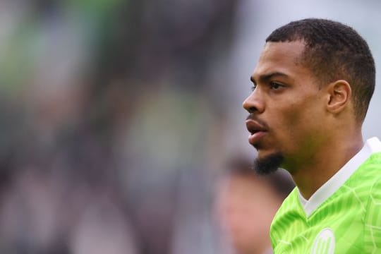 Wolfsburgs Lukas Nmecha beschreibt Mitspieler Max Kruse als "sehr ruhigen Typ".