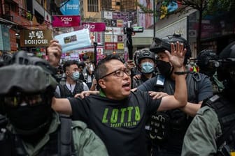 Tam Tak-chi wurde angelastet, den demokratischen Slogan "Befreit Hongkong, Revolution unserer Zeit" oder "korrupte Polizisten" sollten "zur Hölle gehen" gerufen zu haben (Archivbild).