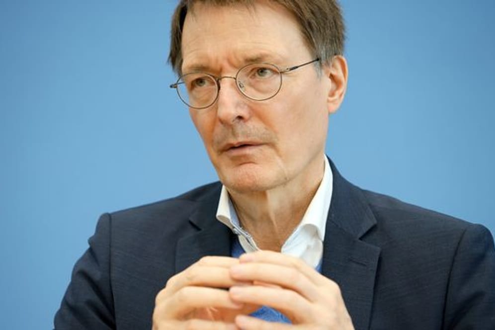 Bundesgesundheitsminister Karl Lauterbach soll im Fokus von Extremisten gestanden haben.