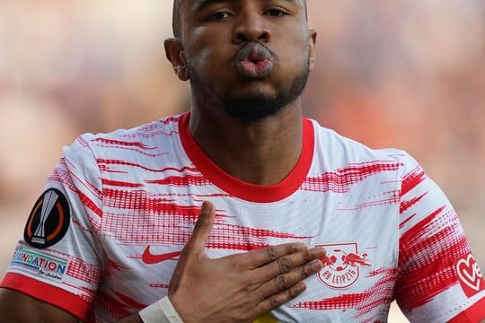 Hat mit starken Leistungen das Interesse von europäischen Top-Clubs auf sich gezogen: Christopher Nkunku jubelt nach einem Tor.