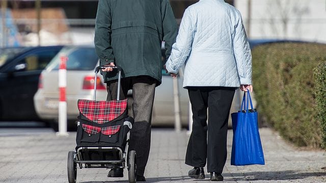 Ältere Menschen haben der Studie zufolge einen höheren Oxytocin-Spiegel.