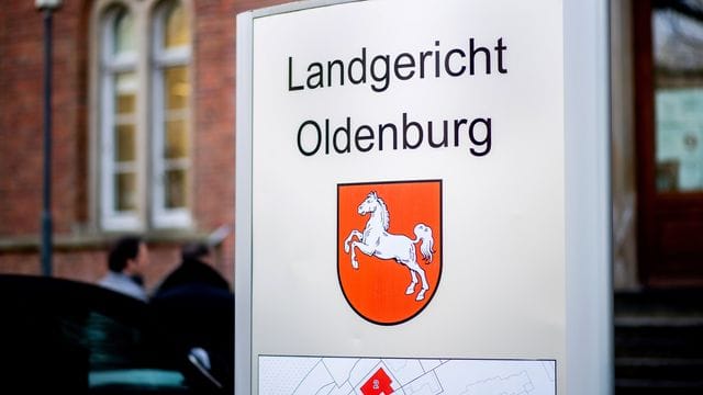 Wegen der Mordserie eines ehemaligen Krankenpflegers müssen sich Mitarbeiter der Kliniken Oldenburg und Delmenhorst vor Gericht verantworten. Wegen der Mordserie eines ehemaligen Krankenpflegers müssen sich Mitarbeiter der Kliniken Oldenburg und Delmenhorst vor Gericht verantworten.