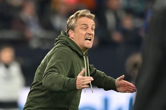 Hat alle seine fünf Spiele als Trainer mit dem FC Schalke 04 gewonnen: Mike Büskens.