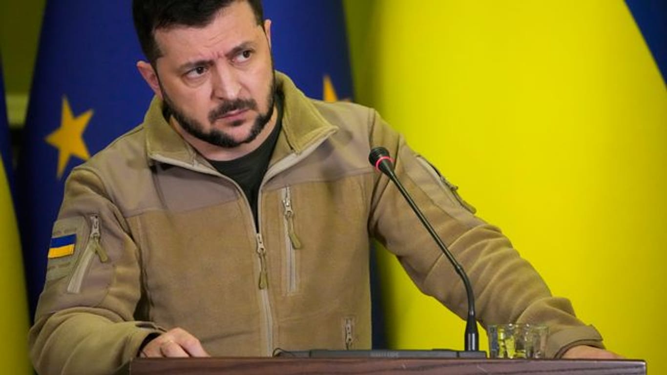 Der ukrainische Präsident Wolodymyr Selenskyj hat eine Rede vor dem portugiesischem Parlament gehalten. Der ukrainische Präsident Wolodymyr Selenskyj hat eine Rede vor dem portugiesischem Parlament gehalten.
