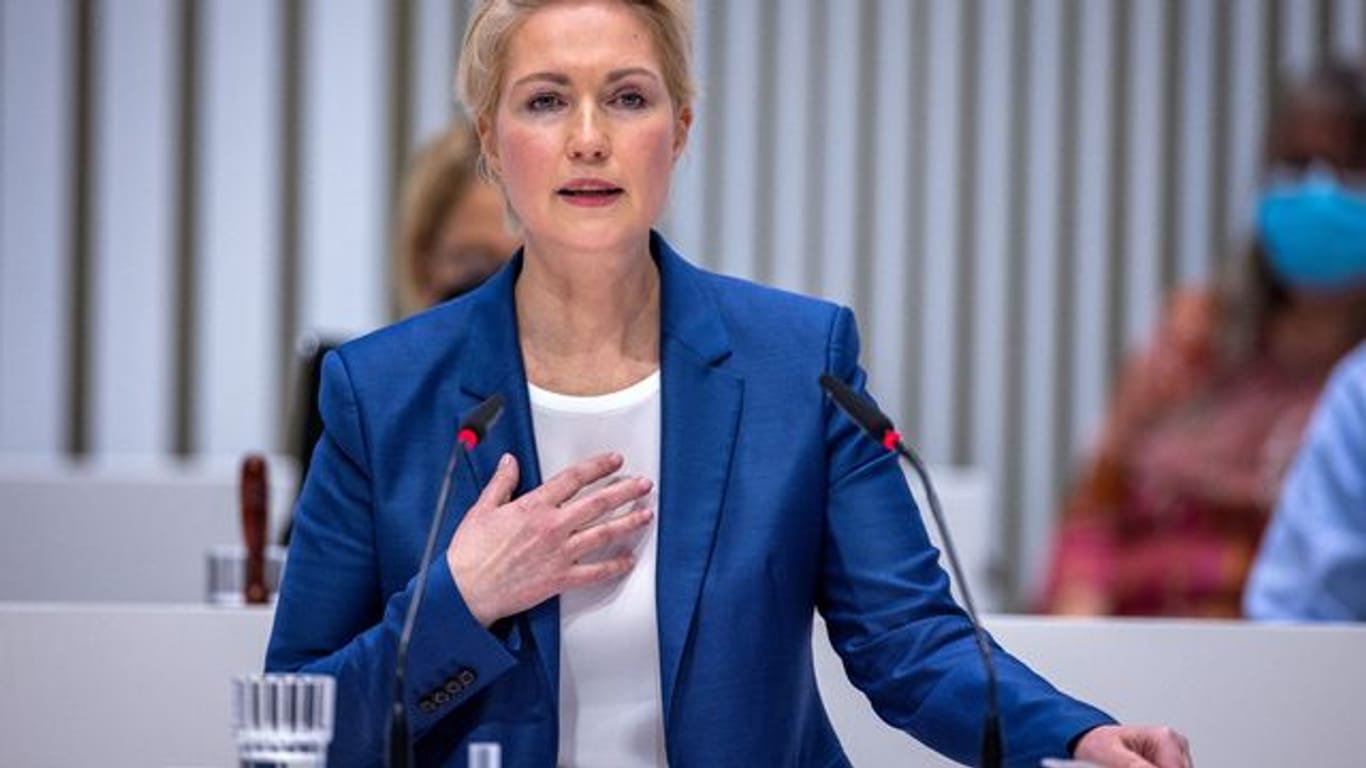 Mecklenburg-Vorpommerns Ministerpräsidentin Manuela Schwesig steht in der Kritik.