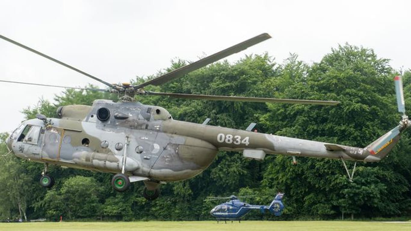 Elf Helikopter des Typs Mi-17 gehören zu einem Hilfspaket der USA für die Ukraine.