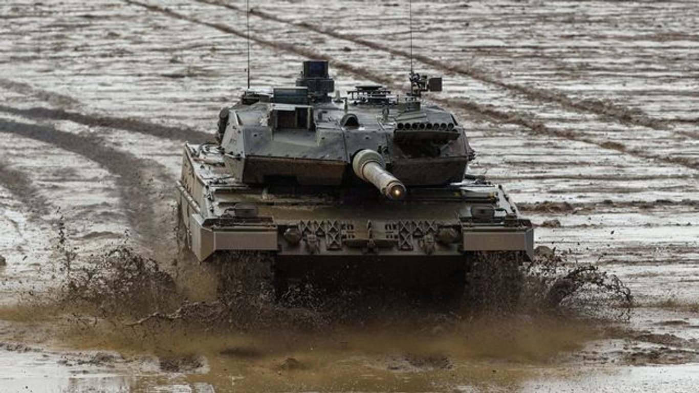 Kampfpanzer wie der deutsche Leopard stehen auf der Wunschliste der Ukraine ganz oben.