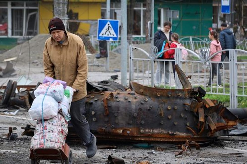 Aus der Ukraine werden weiterhin Tote und Verletzte durch russischen Beschuss gemeldet.