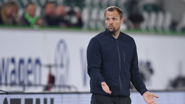 Trainer Bo Svensson wartet mit dem FSV Mainz 05 seit fünf Spielen auf einen Sieg. Trainer Bo Svensson wartet mit dem FSV Mainz 05 seit fünf Spielen auf einen Sieg.