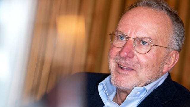 Der frühere Bayern-Chef Karl-Heinz Rummenigge aufgenommen bei einem Gespräch mit der Deutschen Presse-Agentur.