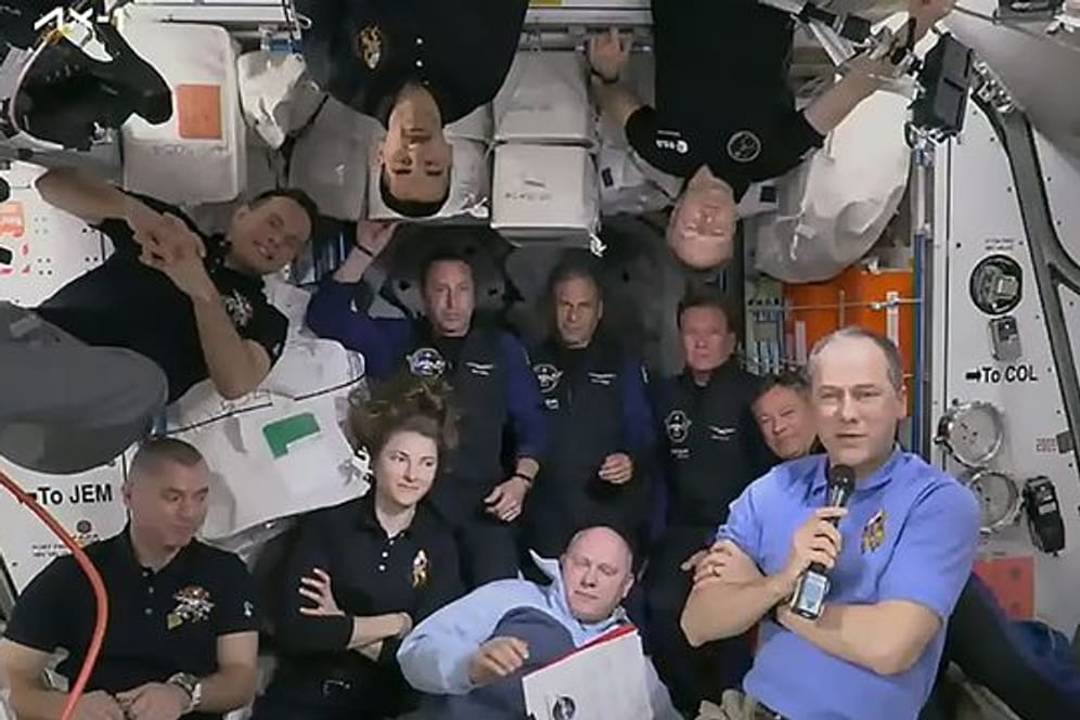 Gruppenfoto auf der Internationalen Raumstation ISS.