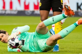 BVB-Torwart Marwin Hitz wird "aller Voraussicht nach" kommende Saison nicht mehr für Borussia Dortmund spielen.