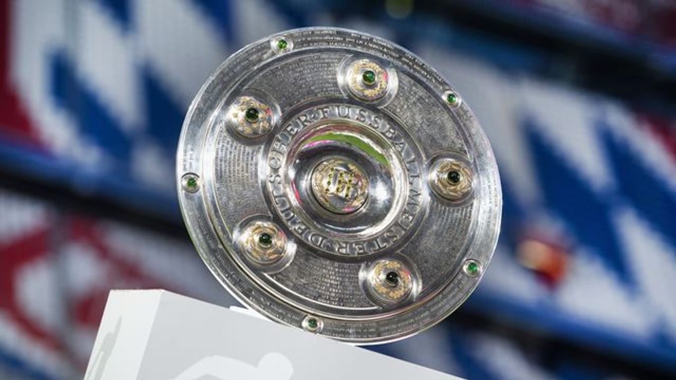 Die Meisterschale wird dem FC Bayern München am vorletzten Spieltag dieser Saison überreicht.