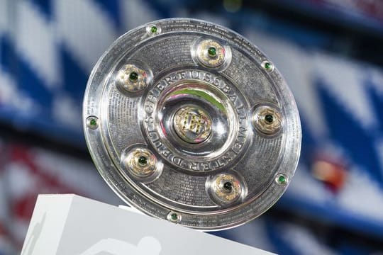 Die Meisterschale wird dem FC Bayern München am vorletzten Spieltag dieser Saison überreicht.