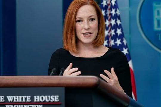 Die Pressesprecherin des Weißen Hauses Jen Psaki sagte, die Entscheidung über den Gefangenenaustausch sei für den Präsidenten schwer gewesen.