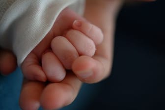Mehr Babys: Das Statistische Bundesamt hat Zahlen für das Jahr 2021 zu Geburten und Eheschließungen veröffentlicht.