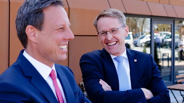 Ministerpräsident Daniel Günther (CDU) und sein Herausforderer von der SPD, Thomas Losse-Müller.