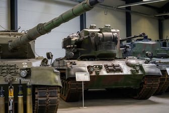Ein Flugabwehrkanonenpanzer der Bundeswehr vom Typ Gepard steht im Deutschen Panzermuseum Munster.