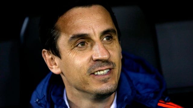 Gary Neville sieht die künftige Doppelrolle Rangnicks kritisch. Gary Neville sieht die künftige Doppelrolle Rangnicks kritisch.