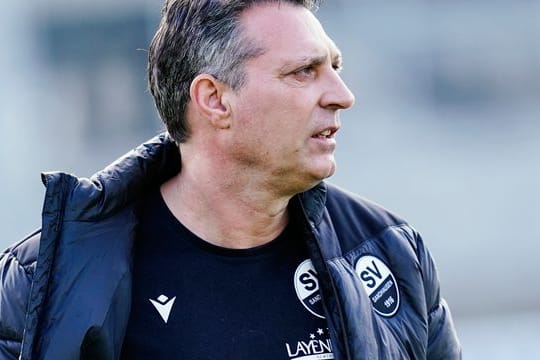 Hat seinen Vertrag in Sandhausen verlängert: Trainer Alois Schwartz.