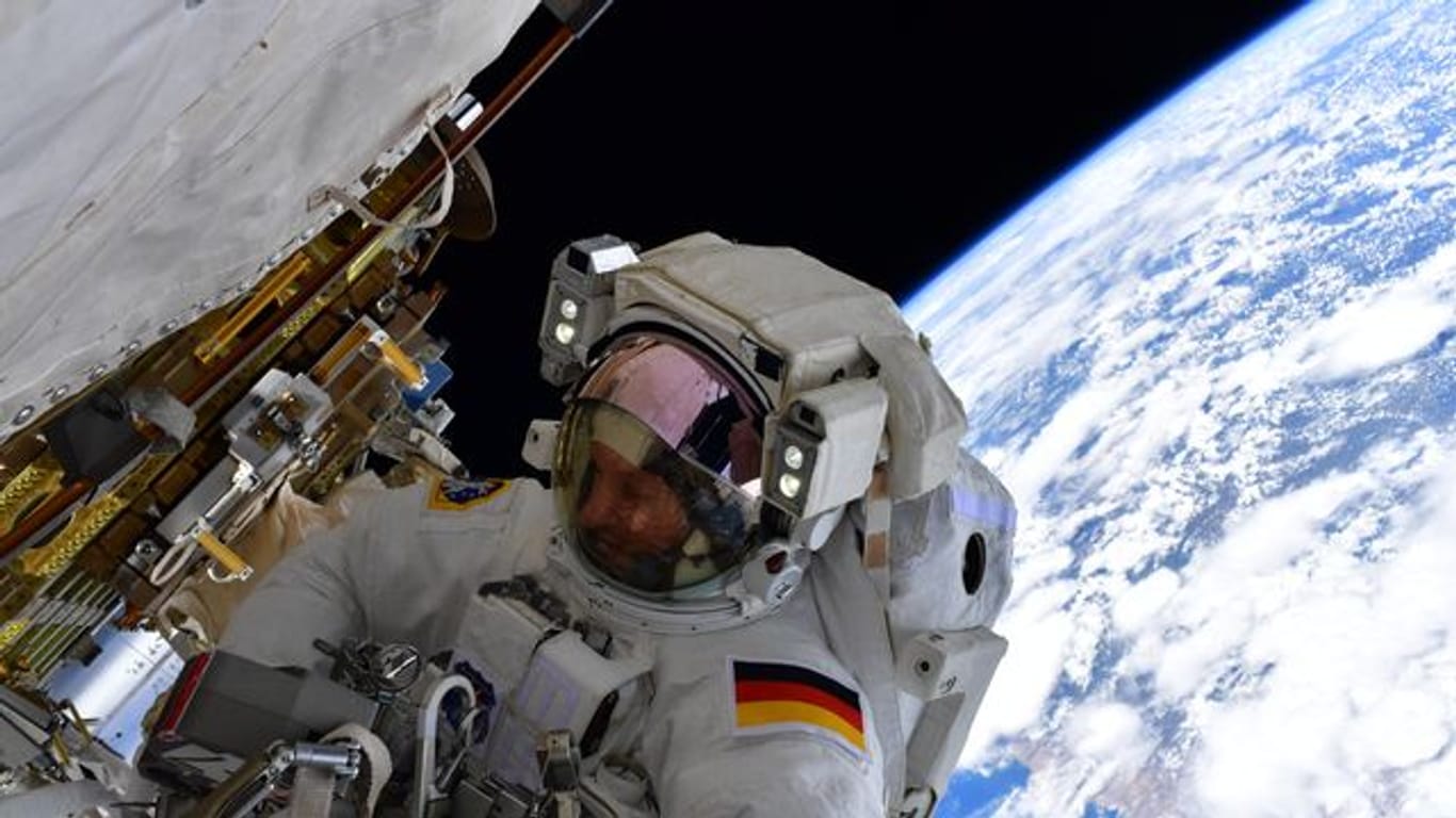 Der deutsche Astronaut Matthias Maurer durfte auch an einem Außeneinsatz an der ISS teilnehmen.
