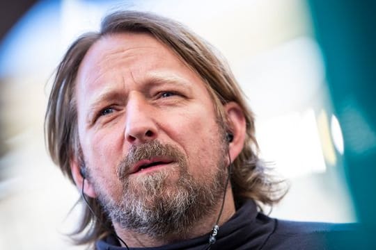 Stuttgarts Sportdirektor Sven Mislintat will auch in der 2.