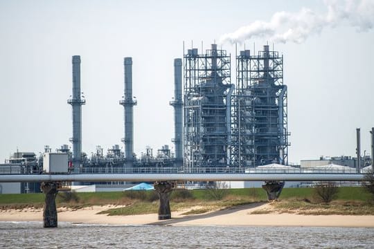 Geplantes Importterminal für Flüssigerdgas (LNG) in Stade